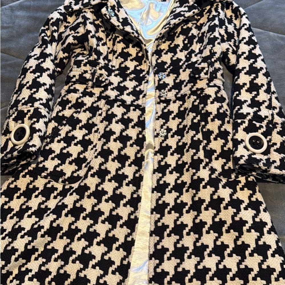 Stylish Houndstooth Black and White Women's Coat